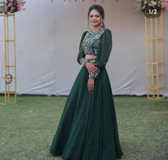 Fashion Outfits Ideas, Fashion Casual Outfits, Crop Top Lehenga, Trendy Outfits Indian, Lehenga Designs Simple