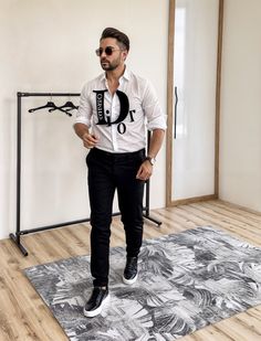 Dior white shirt outfit ideas for men #dior #whiteshirt #formaloutfits Men's Casual Outfits, Casual Outfits For Men, Dior Outfit, Men Dior, Outfits For Men