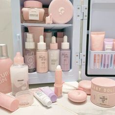 Koleksi Makeup, Skincare Inspiration, Shower Skin Care, Skincare Organization, Pretty Skin Care, Skin Care Items, Pretty Skin, Body Skin Care Routine, Beauty Skin Care Routine