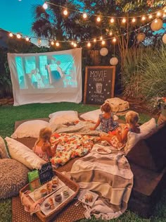 How to Throw the Best 4th of July Backyard Party – Riles & Bash Backyard Movie Night Party, Kids Halloween Party Decorations, Outdoor Movie Party, Outside Movie, Inflatable Movie Screen, Movie Night Gift Basket, Movie Night Gift, Movie Night Birthday Party, Backyard Movie Nights