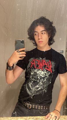 Heavy Metal Hairstyles, Heavy Metal Outfit, Metal Hairstyles, Punk Fashion Men, Punk Ideas, Camisa Rock, Heavy Metal Fashion, White Guys, Punk Clothing