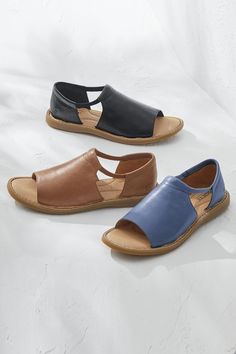 Børn’s signature quality and natural design, in a slip-on sandal for any day of the week. Born Sandals, Denim Vests, Modern Sandals, Makeup Clothes, Natural Design, Josef Seibel, Born Shoes, Suede Fabric, Shoe Size Conversion