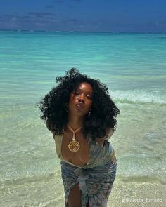 Earthy Aesthetic, Mode Hippie, Pose Fotografi, Earthy Outfits, Black Femininity, Island Girl, Mode Inspo, Instagram Foto, Black Is Beautiful