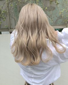 Blonde Hair Korean, Ashy Blonde Hair, Beige Hair, Light Blonde Hair, Ash Blonde Hair, Blonde Hair Inspiration, Blonde Hair Looks