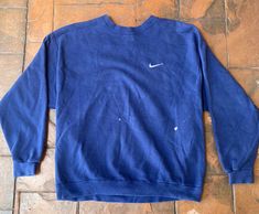 Vintage 90s Nike Swoosh Navy Sweatshirt White Tag Fair condition Bleach stains on front (See photos) Thread lifting (See photos) Size: Large SEE PHOTOS FOR MEASUREMENTS Smoke and pet free home Please contact me if you have any questions Nike Crew Neck Vintage, Vintage Nike Sweatshirt Navy, Navy Sweatshirt, 90s Nike, Sweatshirt White, Nike Swoosh, White Sweatshirt, Fancy Dresses, Large White