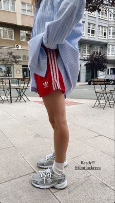 adidas Women's Squadra 17 Shorts Tiny Tee Outfit, Adidas Shorts Street Style, 90s Tshirt Style, Super Hot Day Outfit, Copahegan Style, Austria Summer Outfit, 2024 Summer Street Style, Ss24 Street Style, Madewell Aesthetic