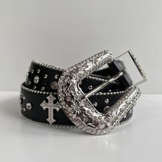 Y2k 2000s Vintage Black Chrome Cross Studded Goth Emo Black Belt These Belts Are Unisex :)! Unique Skeleton Hand Design One Size Fits Most 1.5w X 44l Brand New Bedazzled Belt Y2k, Yk2 Belts, Y2k Belts Women, Y2k Belts Aesthetic, Gothic Accessories Aesthetic, Goth Christmas Gifts, Chunky Belts 2000s, Emo Things To Buy, Chunky Belts Y2k