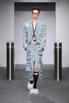 Markgong - Shanghai Spring 2024 https://www.vogue.com/fashion-shows/shanghai-spring-2024/markgong/slideshow/collection#24 Runway Models