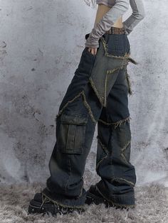 People Models For Drawing, Blue Y2k Outfit, Wide Denim Pants, Pretty Jeans, Dance Hip Hop, Loose Straight Jeans, Fashion Baggy, Arcana Archive, Winter Streetwear