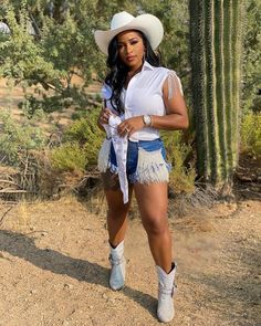 Style Cowgirl Boots Outfits, Cow Girl Outfits For Black Women Rodeo, Plus Size Cowgirl Outfits Concert, Western Outfit Black Women, Cowgirl Outfits Black Women Party, Black Women Cowgirl Outfit, Cowboy Inspired Outfits For Women, Beyonce Cowgirl Outfits, Cow Girl Outfits For Black Women