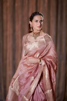 Silk Sarees For Bride, Pastel Benaras Sarees, Pastel Pink Bridal Saree, Trending Sarees Indian Weddings, Shilpa Reddy Saree, Kanjivaram Saree Look, Pastel Sarees, Pastel Saree, Modern Sarees