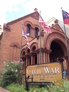 Civil War Museum at Confederate Memorial Hall in New Orleans, LA.   http://www.google.com/imgres?imgurl=http://www.tulanelink.com/tulanelink/memorial_hall.gif&imgrefurl=http://www.tulanelink.com/tulanelink/museum_05a.htm&h=238&w=212&tbnid=hdELFZ74nnWPSM:&zoom=1&tbnh=160&tbnw=142& Lake Pontchartrain, Central Business District, Business District, Fall Travel, Crescent City