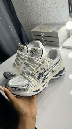 Asics Kayano Outfit, Asics Kayano, Pretty Sneakers, Urban Shoes, Trendy Shoes Sneakers, Asics Gel Kayano, Pretty Shoes Sneakers, Kicks Shoes, Gel Kayano