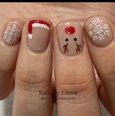 Santa Hat And Reindeer Nails, Gel Nail Art Winter, X Mas Nails, Monthly Nails, Nail Noel, Art Noel, Nail Art Noel, Art Designs Ideas, Hello Nails