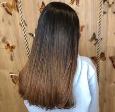 Black Roots Light Brown Hair, Light Brown Tips On Black Hair, Hair Colour Ideas For Black Hair Ombre, Gradient Brown Hair, Black To Brown Ombre Hair Straight, Brown To Light Brown Ombre, Caramel Tips On Dark Hair, Brown Hair With Black Ends