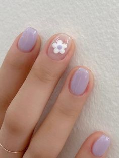 pale purple short nails with a flower accent Nail Polish Inspo Natural Nails, Natural Nail Gel Manicure Designs, Gel Nail Paint For Short Nails, Simple Nail Designs On Natural Nails, Easy Purple Nail Designs, Nail Painting Ideas For Short Nails Easy, Polygel Nails Inspiration, Short Natural Gel Nail Designs, Easy Nail Polish Ideas For Short Nails