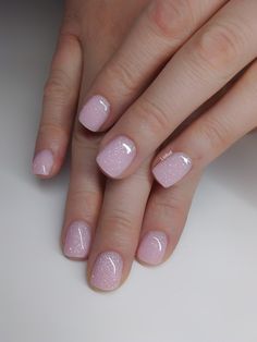 Dip Nails Square Short, Shellac Nail Designs Natural Nails, Glitter Pink Short Nails, Nails For Clubbed Thumbs, 2025 Short Nails, Mom And Daughter Nail Ideas, Nails For Baby Girl Arrival, Dip Nails With Tips Ideas, Shimmer Dip Nails