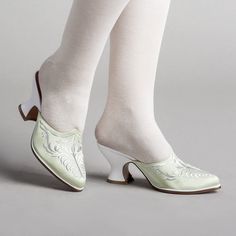 Antoinette Women's 18th Century Mules (Green) 18th Century Shoes, Edwardian Shoes, Heeled Slippers, Century Shoes, American Duchess, Historical Shoes, Fancy Footwear, Camping Shoes, Dr Shoes