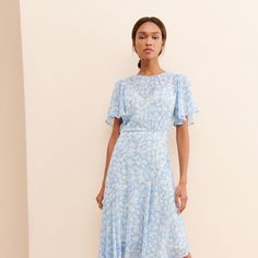 New England Wedding Guest Dress, Spring Dress With Sleeves, Fitted A-line Midi Dress For Summer, Spring Feminine A-line Dress, Feminine A-line Spring Dress, Spring A-line Flowy Midi Dress, Flowy A-line Dress For Brunch, Flowy A-line Brunch Dress, Feminine Fitted Maxi Dress For Brunch