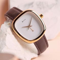 Aesthetic Watches For Women, Rings Aesthetic Gold, Trendy Watches Women, Engagement Rings Simple, Grunge Ring, Elegant Watches Women, Watches Women Simple, Watches Design, Gold Ring Jewelry