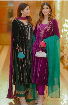 Velvet Kurti Design, Kurti Design Ideas, Velvet Pakistani Dress, Desi Party, Heavy Suits, Velvet Kurti, Velvet Suit Design, Pakistani Beauty, Eastern Wear