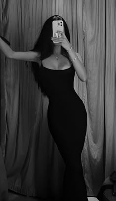 Morana Vitalio, Fran Fine, Dark Feminine Energy, Dark Feminine Aesthetic, Best Photo Poses, Poses Para Fotos Sexis, Bodycon Maxi Dresses, Dark Feminine, Feminine Aesthetic