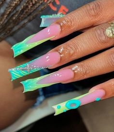 Aquarius Nails Acrylic Long, Grabbers Nails, Exotic Nail Designs, Fashion Trends Summer, Edge Nails, Retro Nails, Acrylic Nail Set, Claw Nails