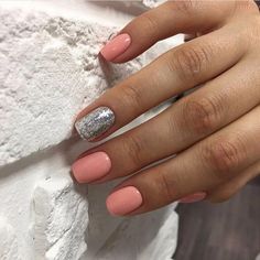 Spring Nail Color Ideas, Brilliant Nails, Nails Delicate, Two Color Nails, Delicate Nails, Nail Art Spring, Mauve Nails, Nails Trends, Color Nails