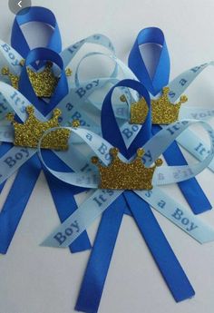 Royal Baby Shower Theme, Royalty Baby Shower, Prince Baby Shower Theme, Baby Shower Souvenirs, Baby Shower Pin, Royal Baby Showers, Baby Shower Corsage, Baby Shower Crafts