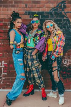 90s Birthday Party Ideas, Glittery Dresses, 90s Birthday Party, Business Professional Dress Code, Outfits Guide, 90s Party Outfit, 90s Birthday, 90’s Outfits, Party Outfit Ideas