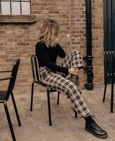 Sarah Mantelin, Thanksgiving Outfit Ideas, Academia Outfits, Morning Routines, Sleeping Habits, Thanksgiving Outfit, Mode Inspo, Plaid Pants, Look Vintage