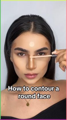 #makeup #contour #tutorial #makeuphacks #nose #contouring #roundface #beautytips #beautyhacks #modeltips #modelhacks #topmodelsecret #modelsecret #makeupartist #MUA #ineslifehacks Credit to @haillans Top Contour Products, Counter Face Makeup, Makeup To Lift Face, Makeup To Slim A Round Face, How To Contour For Round Faces, Make Up Tutorial Round Face, Contour Makeup For Nose, Chubby Face Hairstyles For Wedding, Face Slim Makeup