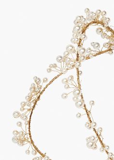 The Primavera Coronet captures the ethereal essence of a Botticelli painting, with pearls delicately spraying in every direction. This headpiece is masterfully crafted by hand in our Brooklyn studio, in an hours-long process involving dozens upon dozens of Swarovski pearls, strung by hand to create an incredible gossamer halo. This coronet is enchanting in both the front and back, for 360 degrees of uninterrupted beauty; the Primavera Bobby Pins and Hair Pins will take this look to the next leve Botticelli Paintings, Ethereal Essence, Luxury Hair Accessories, Jennifer Behr, Blue Bridesmaids, Luxury Hair, Swarovski Pearls, Fine Jewelry Gift, Bridal Headpieces