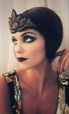 20s makeup vamp style 1920s Vamp Makeup, Flapper Makeup 1920s Gatsby Hair, 1920s Makeup Gatsby Roaring Twenties, 1920s Makeup Flapper, 1920 Makeup Gatsby, 20s Inspired Makeup, 20s Cabaret, 20s Makeup Look