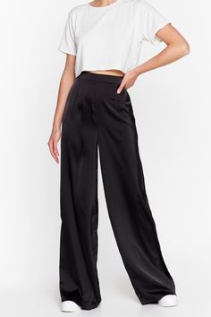 Silky Pants Outfit, Satin Wide Leg Pants, Black Pants Outfit, Silky Pants, Wide Leg Pants Outfit, Satin Trousers, Woman Suit Fashion