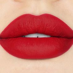 Nurse Liquid Lip Color Red Lipstick Makeup Blonde, Winter Make-up, Maquillage Kylie Jenner, Winter Lip Color, Vampy Lips, Winter Lips, Sugarpill Cosmetics, Hot Pink Lips, Linda Hallberg