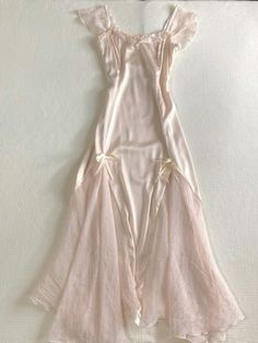 Baby pink,vintatge,coquette, slip dress Cute Dress For Birthday, Dress Pink Outfit, Prom Long Dresses, Pink Vintage Dress, Light Outfits, Vintage Evening Dresses, Party Dress Birthday, Vintage Summer Dress, Pink Wardrobe