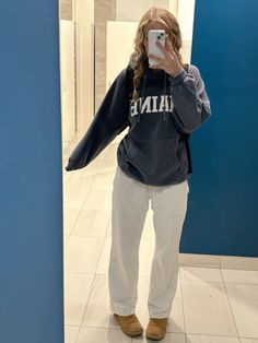 Comfy Ootd, Lazy Day Outfit, Cozy Bedroom, Comfy Casual, Cute Outfits, Ootd, Outfit Inspo, Clothes, Cosy Bedroom