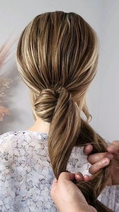 Melbourne Hairstylist & Educator on Instagram: "Sharing this one again because it's one of my favorite hacks that I created and deserves a second round 🥰" Hair Videos, Hair Hacks, Bobby Pins, Hair Stylist, Wedding Hairstyles, Melbourne, My Favorite, Hair Accessories, Audio