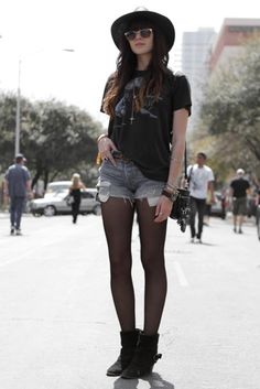 Shorts With Tights Summer, Shorts And Tights Outfit Summer, Shorts With Tights Outfit Summer, Denim Shorts With Tights, Jean Shorts With Tights, Sxsw Fashion, Shorts Tights, Wardrobe Consultant, Grunge Outfit