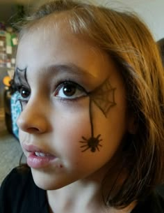 Halloween Makeup Ideas Kids, Child Witch Makeup, Simple Spider Face Paint, Kids Witch Makeup Halloween, Halloween Make Up For Kids, Simple Halloween Makeup Spider