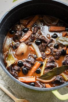 Beef Daube, Beef Red Wine, Beef Ham, Garlic Carrots, Beef Chuck, Braised Pork, French Cooking, Cooking Wine, Beef Stew