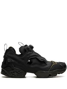 jet black panelled design almond toe double pull-tab at the opening chunky rubber sole Reebok Insta Pump, Instapump Fury, Reebok Sneakers, Nike Huarache, Jet Black, Sneakers Black, Air Max Sneakers, Black Fabric, All Black Sneakers