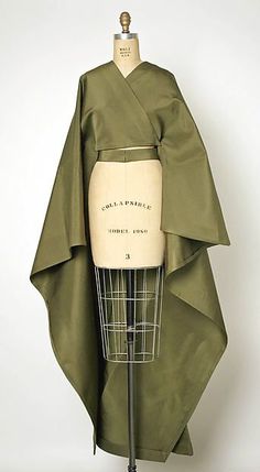 House of Balenciaga | Evening wrap | French | The Met Cristobal Balenciaga, Evening Wrap, Evening Wraps, Mode Kimono, Cristóbal Balenciaga, Diy Vetement, Moda Vintage, Fantasy Clothing, Fantasy Fashion