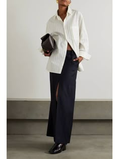 Copenhagen Outfit, Minimal Chic Outfit, Stella Mccartney Lingerie, Minimalism Clothes, Leather Sweater, Clothes Drawing, Effortless Outfit, Margaret Howell, Autumn 2023