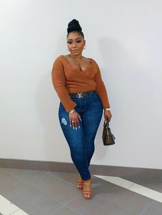 Plus Size Baddie, Plus Size Black, Concert Outfits, Fashion Hacks Clothes, How To Pose