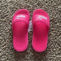 Women’s Size 7 Pink Puma Slippers Super Soft And Comfy New Never Worn Smoke Free Home Puma Flip Flops, Puma Slippers, Puma Sandals, Red Bull Drinks, Puma Slides, Spring Shoes Women, Pink Pumas, Shoes Puma, Puma Shoes