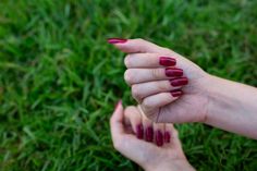 11 Winter Nail Polish Colors for Fair Skin - That Looks Cozy -