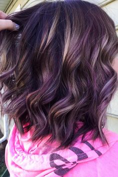 Purple And Caramel Highlights Brunettes, 2 Color Highlights Brunettes, Caramel And Violet Highlights, Caramel Violet Hair, Plum And Caramel Highlights, Hair Color Ideas For Brunettes Fall Winter, Dark Purple With Highlights, Drastic Fall Hair Color, Chocolate Hair With Purple Highlights