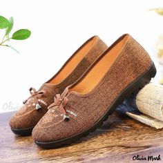 Olivia Mark - Comfortable Soft-Sole Flat Shoes for Women, Perfect for Everyday Wear - Granny Shoes Granny Shoes, Brown Womens Shoes, Flats Shoes Comfortable, Low Heel Pumps, Shoe Sole, Brown Flats, Casual Flat Shoes, Stiletto Sandals, Buckle Sandals